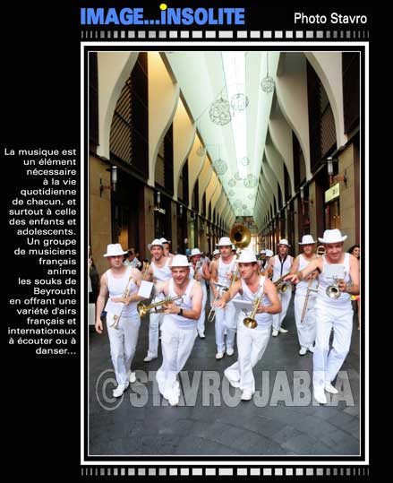 photo stavro - La parade des musiciens aux souks de Beyrouth