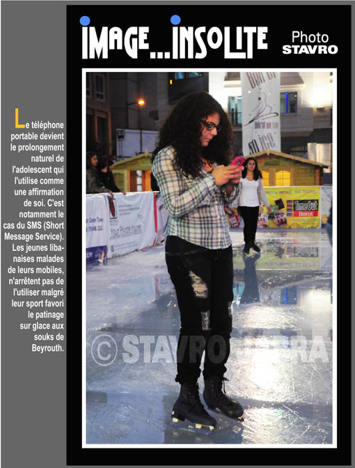 photo stavro - Le tlphone portable devient le prolongement naturel de l'adolescence au Liban, malgr leur sport favori le patinage sur glace aux souks de Beyrouth