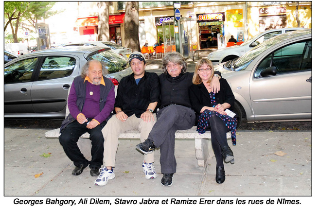 Georges Bahgory, Ali Dilem, Stavro Jabra et Ramize Erer dans les rues de Nîmes.